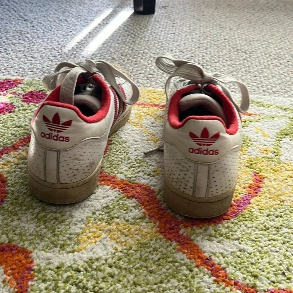 VINTAGE RED ADIDAS SUPERSTARS MENS SIZE 8.5